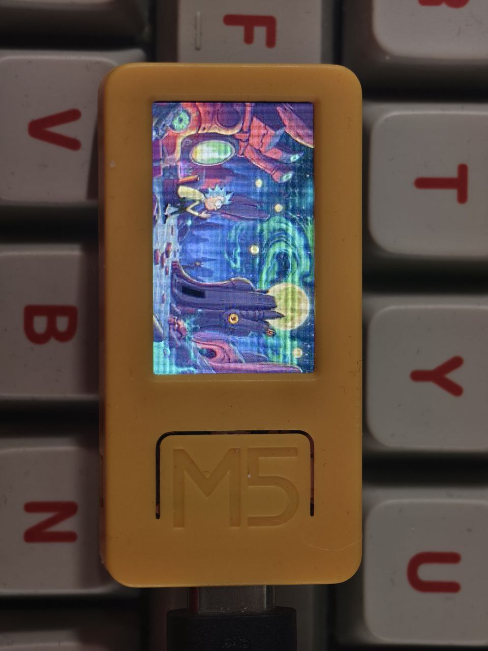 Работающее устройство